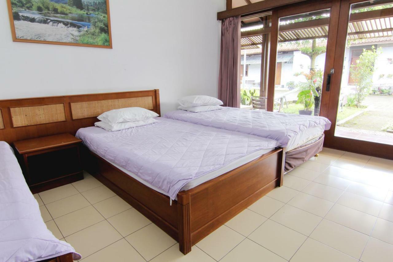 Villa Enggal 伦邦 外观 照片