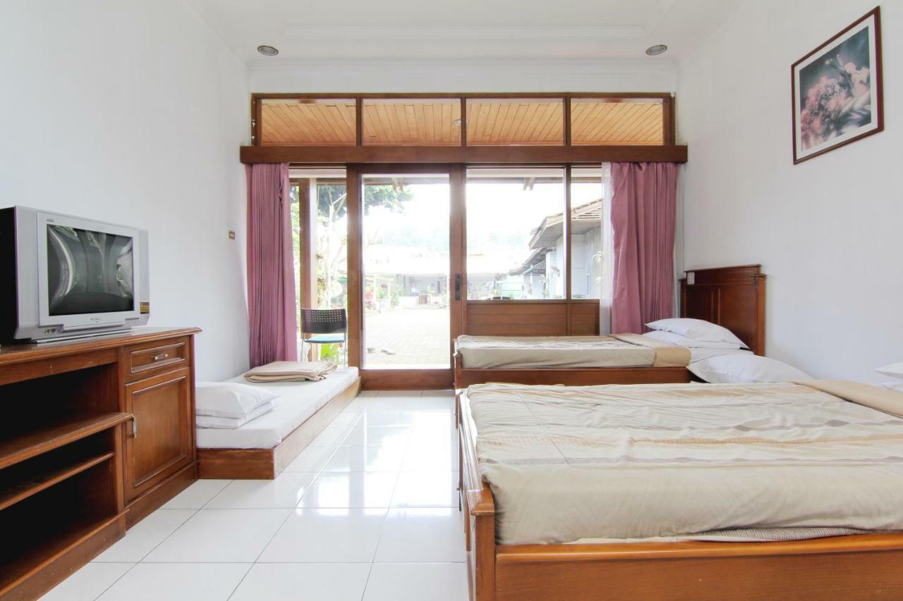 Villa Enggal 伦邦 外观 照片