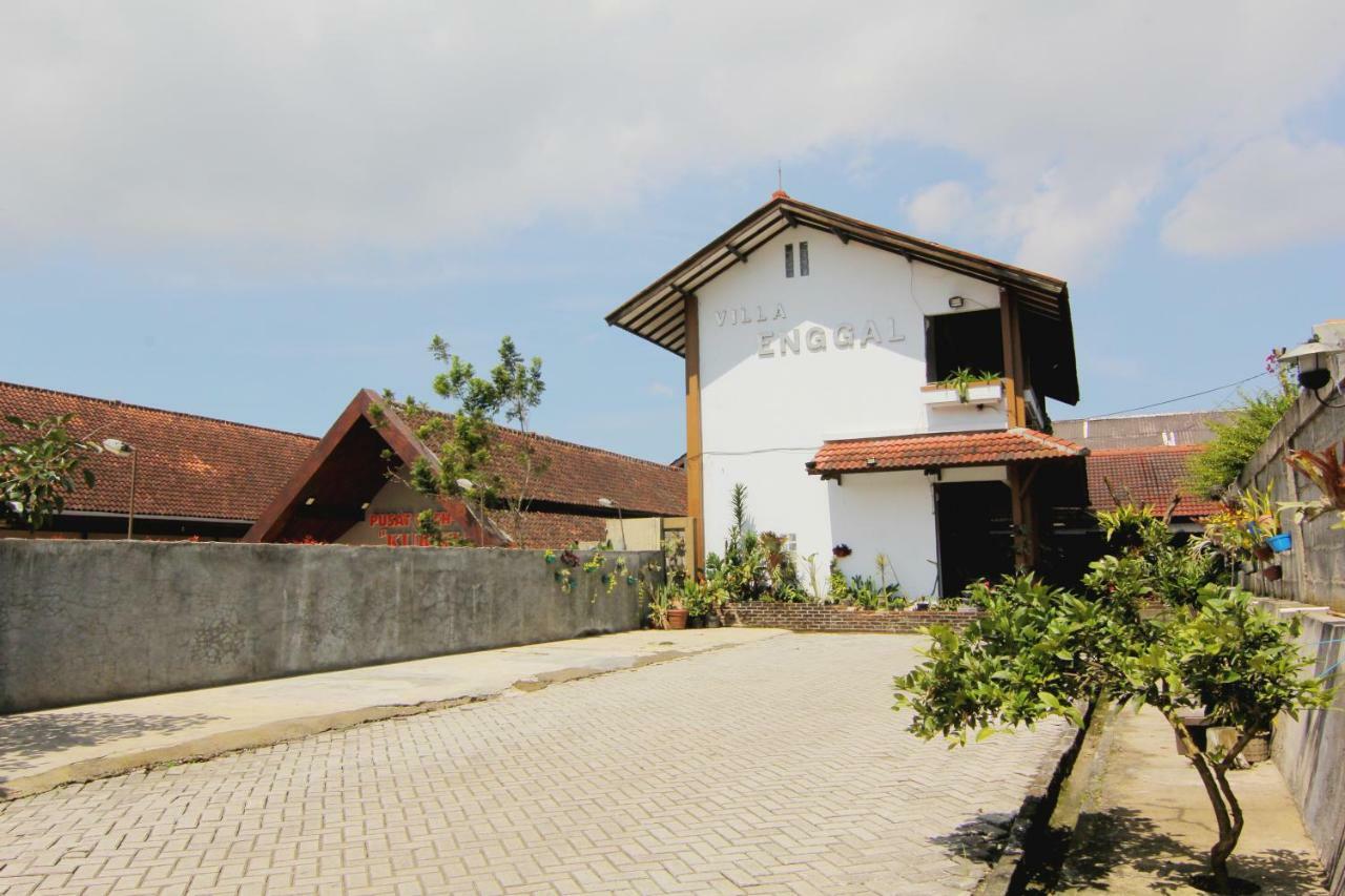 Villa Enggal 伦邦 外观 照片