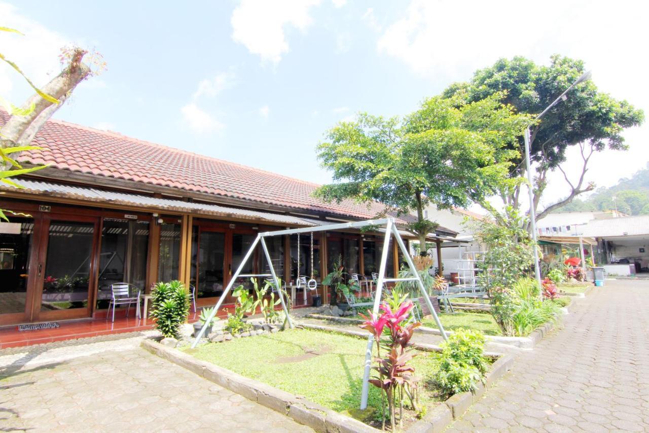 Villa Enggal 伦邦 外观 照片